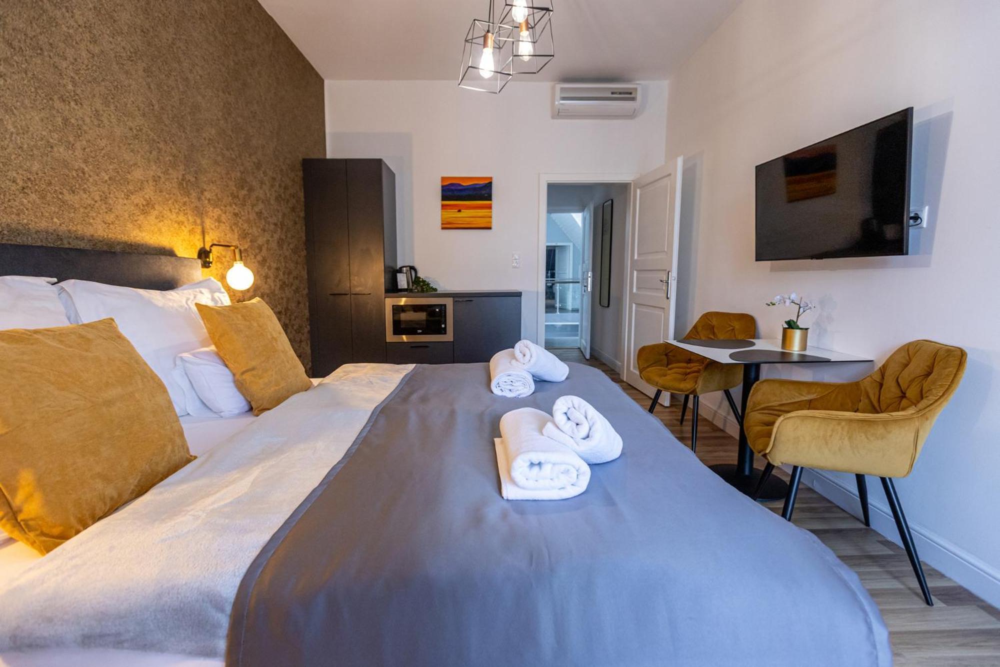 Hotel Clariss Balatonalmádi Eksteriør bilde