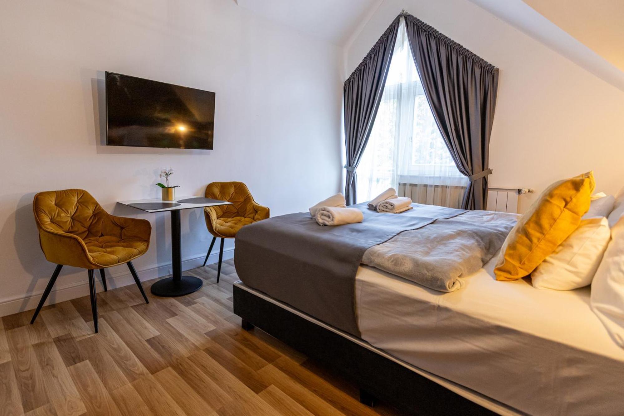 Hotel Clariss Balatonalmádi Eksteriør bilde