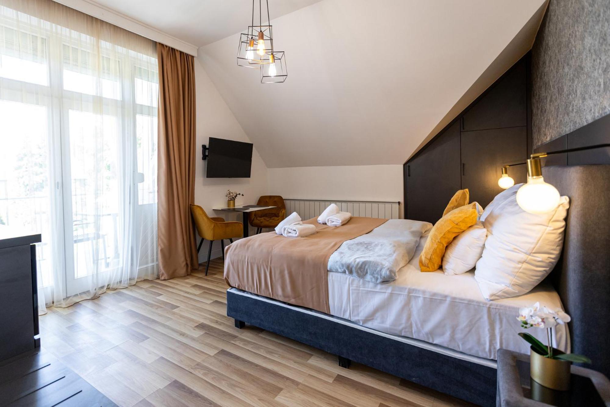 Hotel Clariss Balatonalmádi Eksteriør bilde