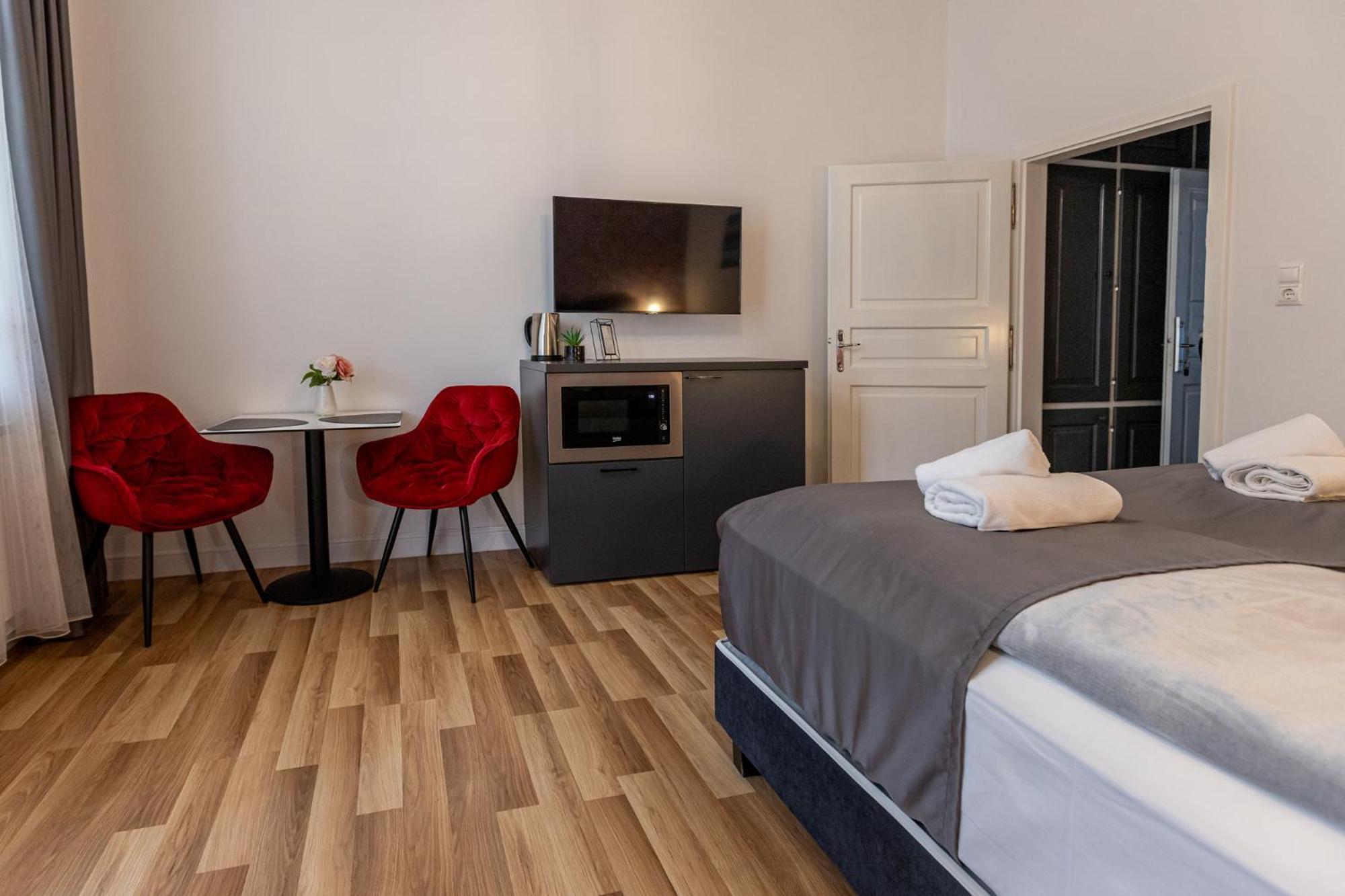 Hotel Clariss Balatonalmádi Eksteriør bilde